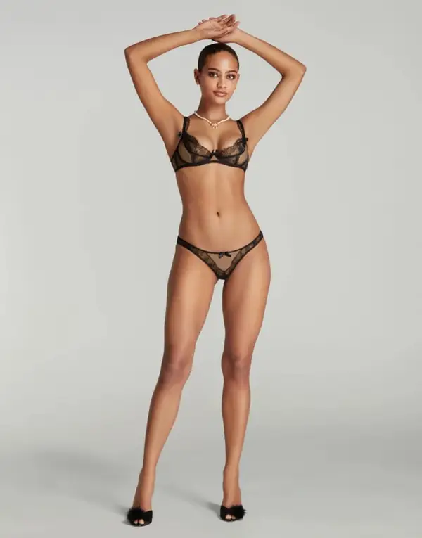 Willa Plunge Non Padded Bra Black | Agent Provocateur