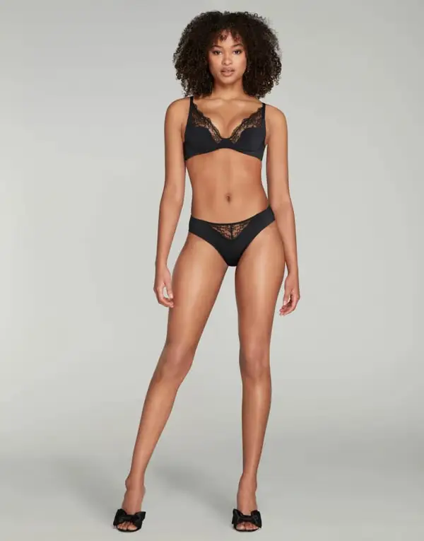 Brigette Padded High Apex Underwired Bra Black | Agent Provocateur