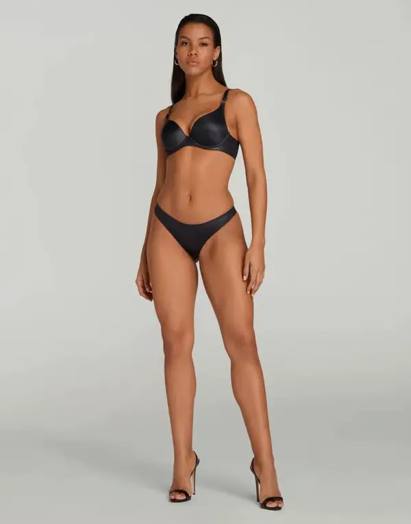 Paige Moulded Plunge Underwired Bra Black | Agent Provocateur